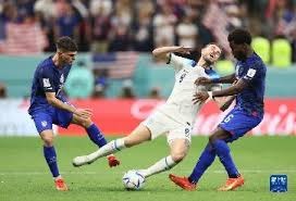 Steam最魔幻炒作，一根虚拟香蕉卖上万，24小时暴跌90%